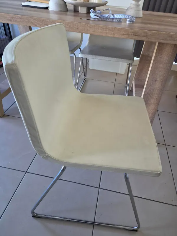 Dining chairs (6)