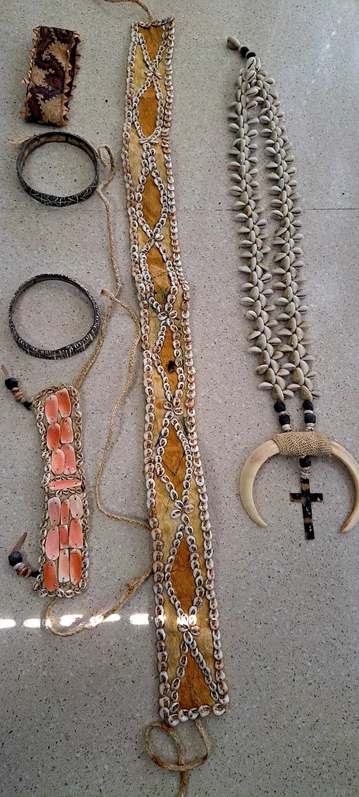 PNG ceremonial set. — photo 3