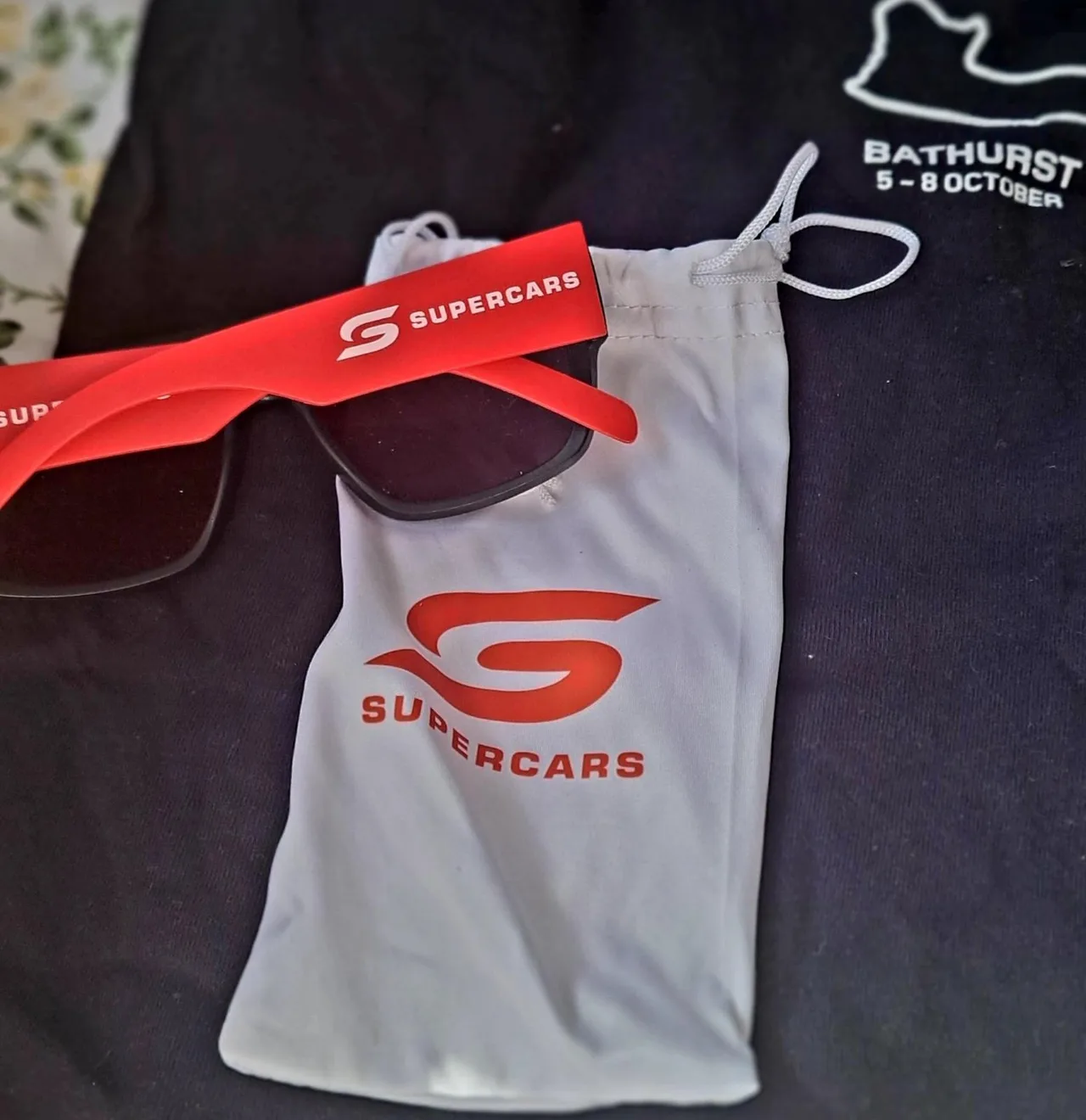 V8 Merchandise set. — photo 5