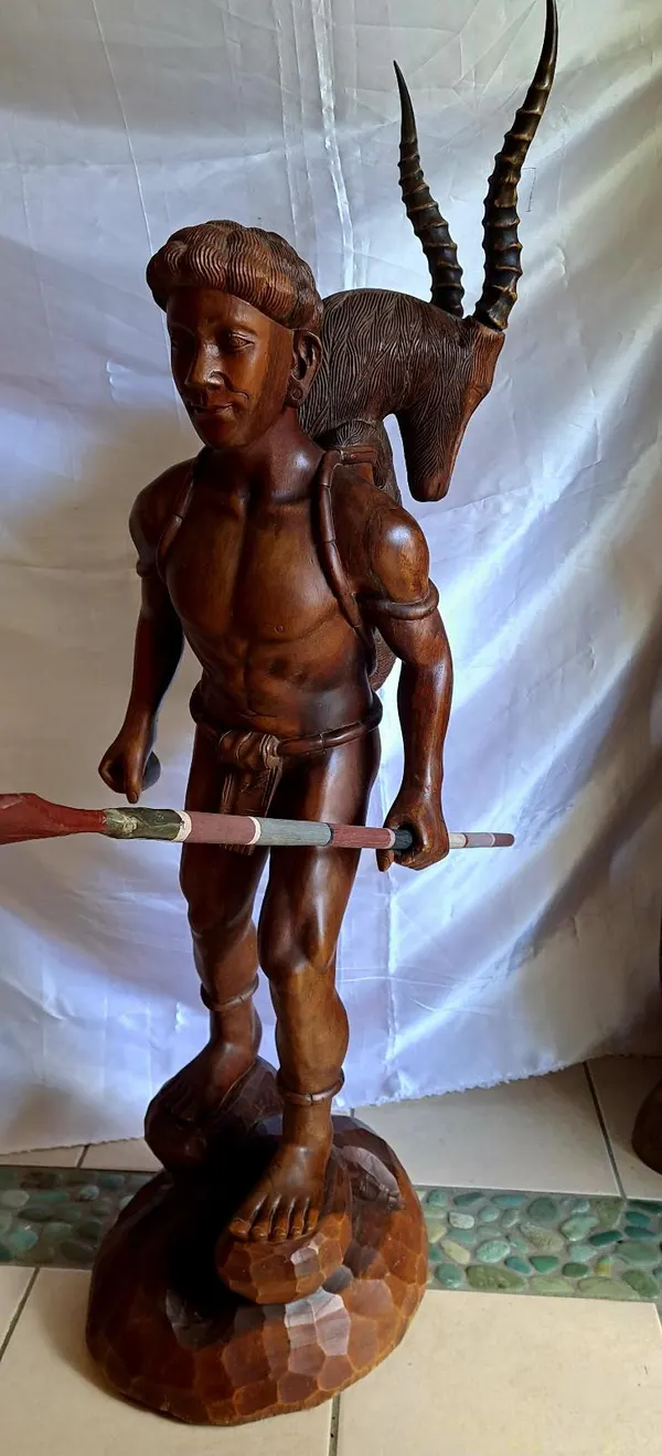 Statue. Igorot Hunter.