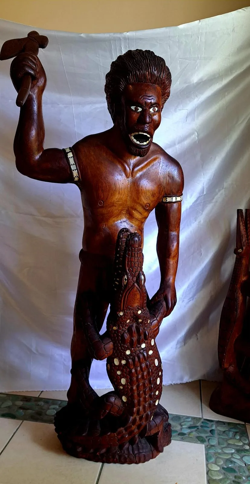 Statue. PNG . Croc Man — photo 2