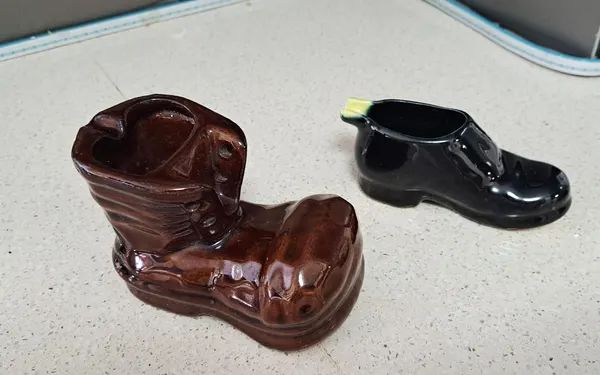 Ashtrays x 2. Boot , Shoe
