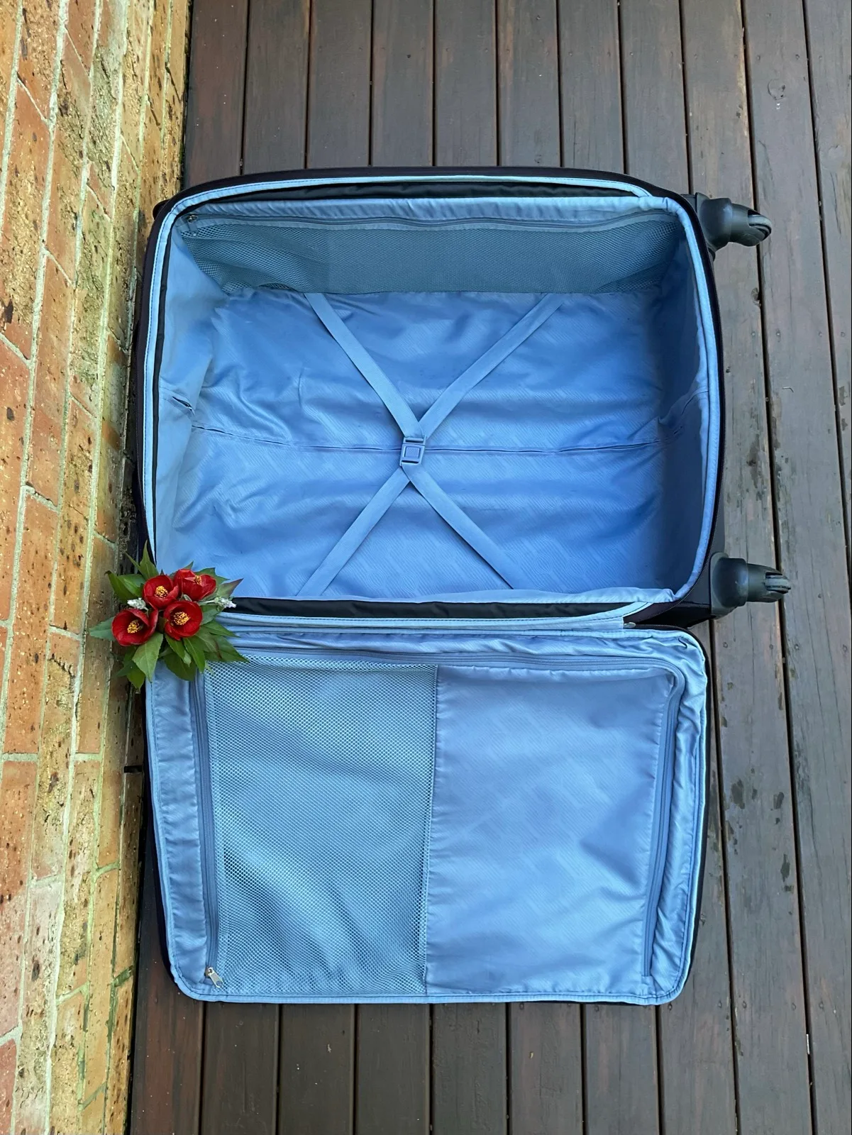 SAMSONITE 78cm Large SUITCASE/4 Swivel Wheels/Expandable/Light/From Cherrybrook — photo 7