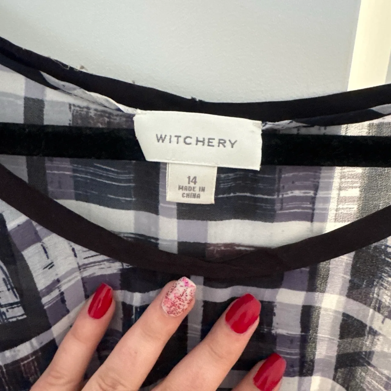 Witchery tank top in size 14 — photo 3