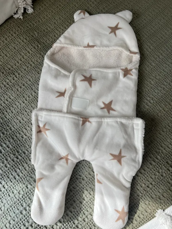 Baby Fleece Swaddle Wrap 0–6 Months – Star Print