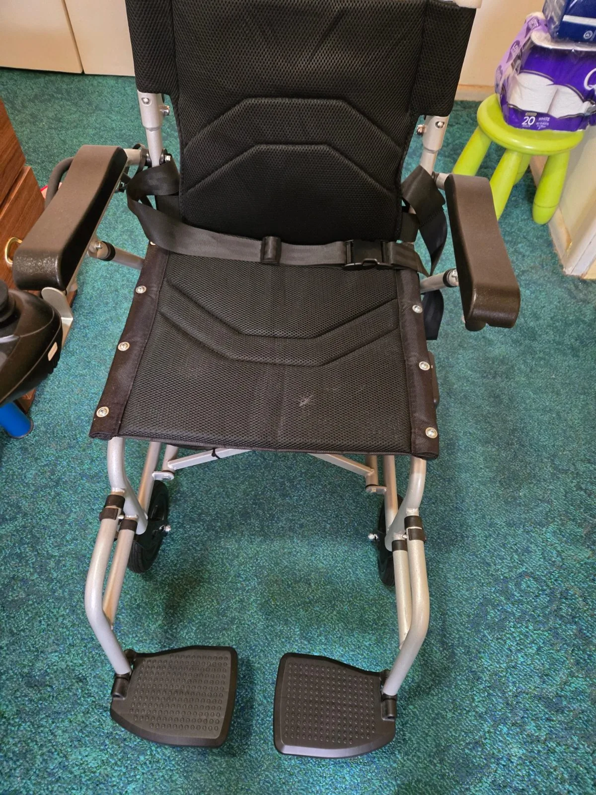 powered wheelchair – photo 7