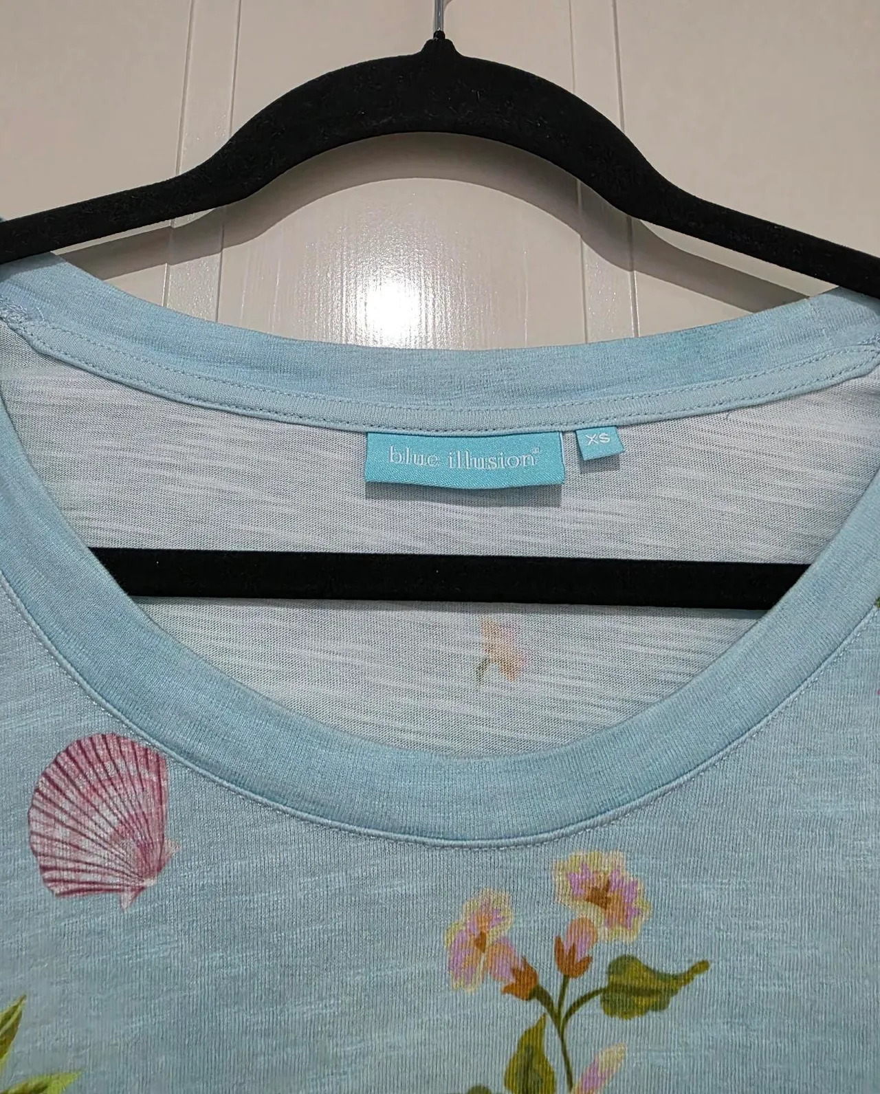 Blue Illusion Shell Print T-Shirt Top - size XS – photo 2