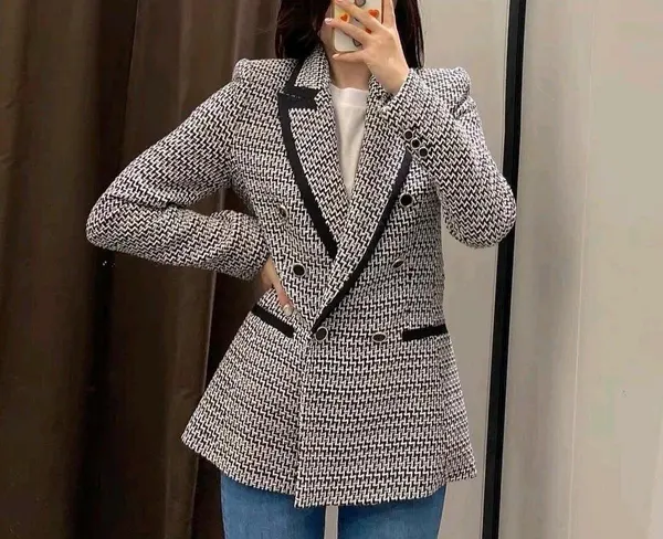 Zara Tweed Blazer - Size L - small fit