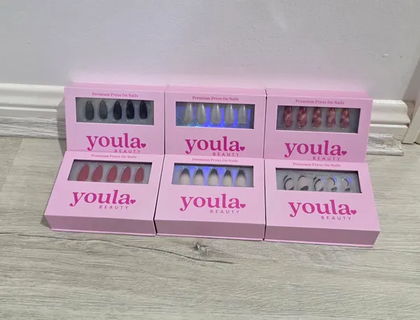 Press on nail bundle (6 sets)