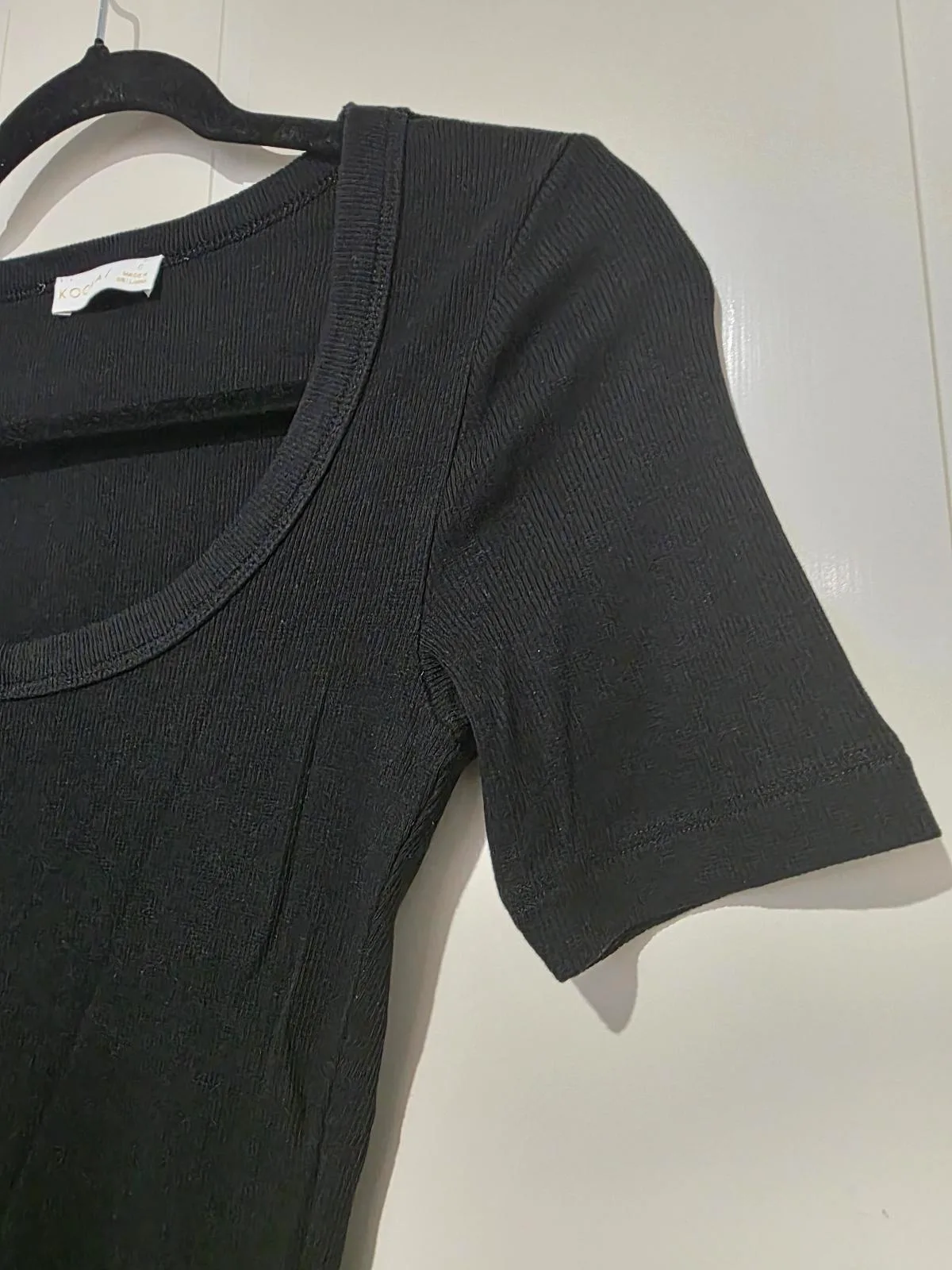 KOOKAÏ Black Scoop Neck Ribbed Tee Top - Size 0 — photo 4