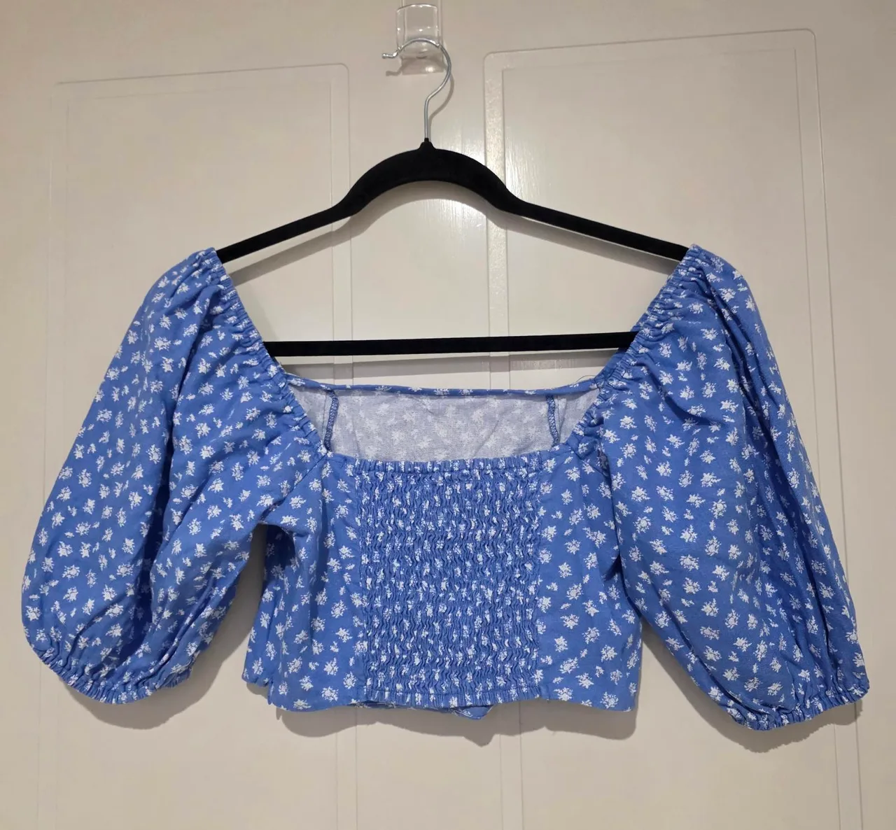 Miss Shop Blue Ditsy Floral Crop Top - Size 8 – photo 4