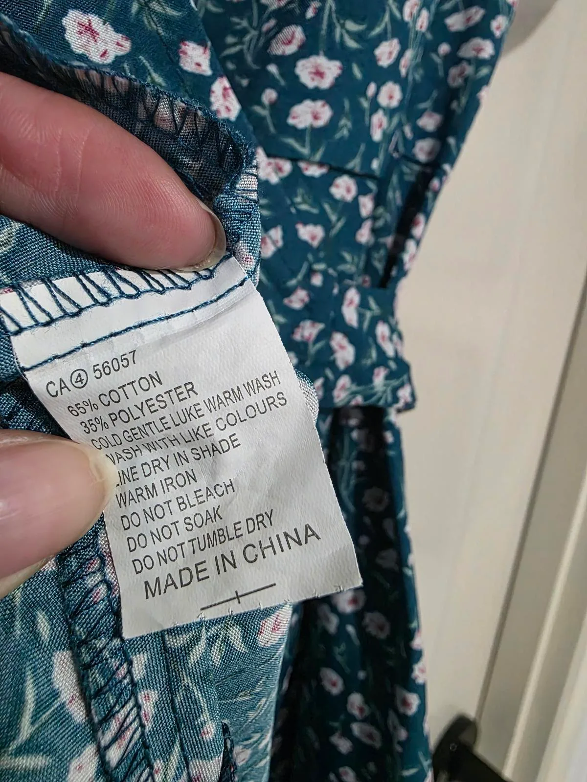 Ava Ditsy Floral V-Neck Midi Dress - Size 10 – photo 6