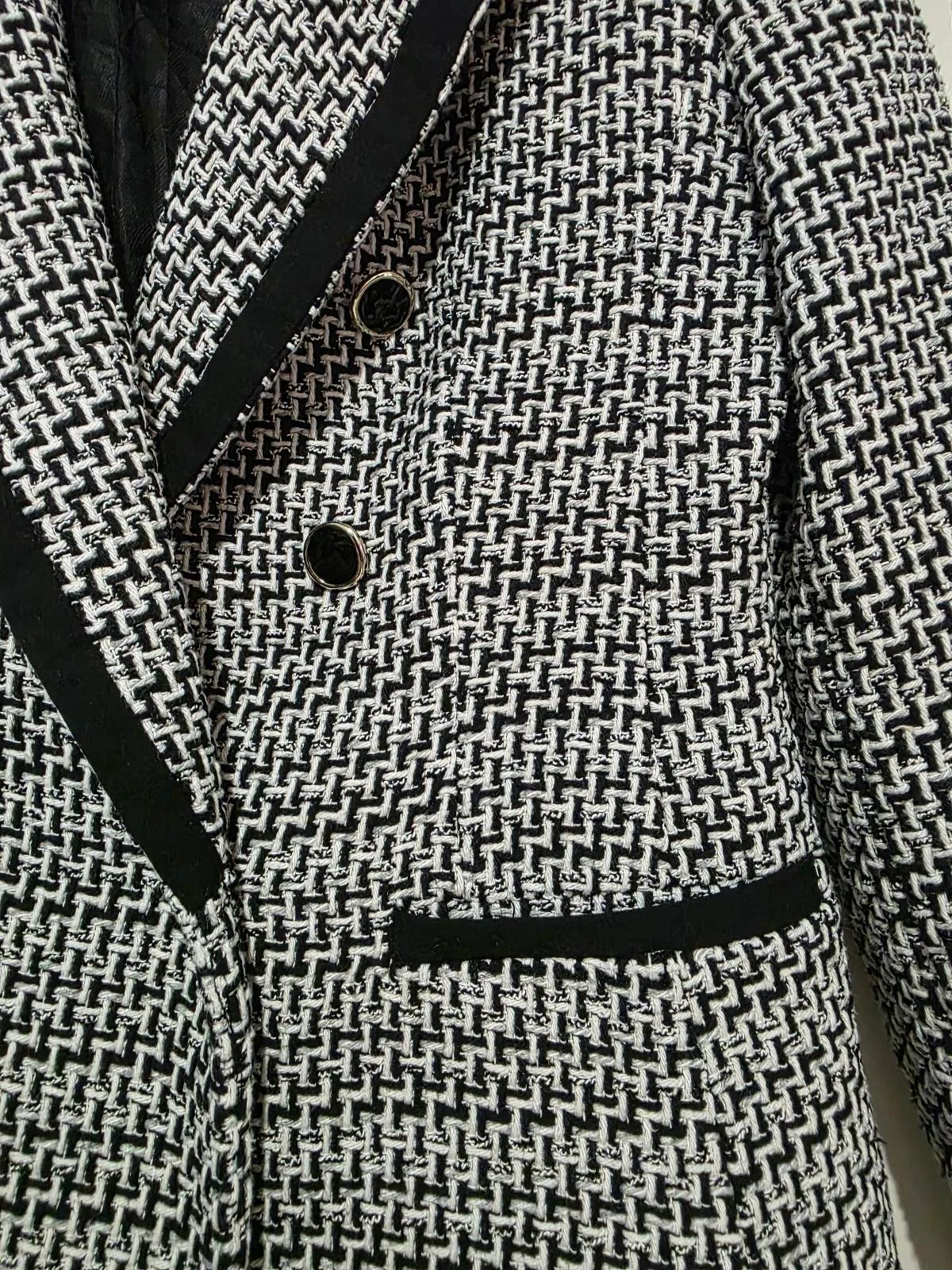 Zara Tweed Blazer - Size L - small fit – photo 8