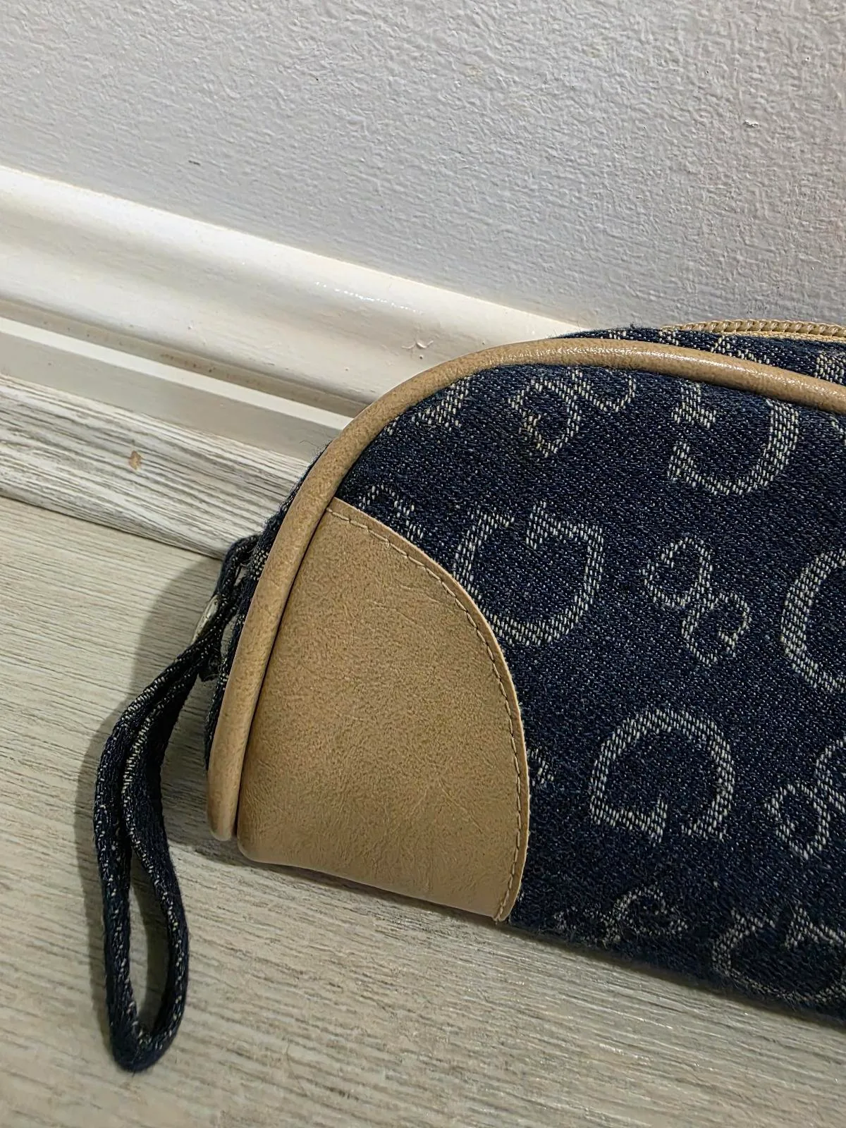 Vintage Guess Jeans Denim Monogram Cosmetic Pouch 20cm — photo 3