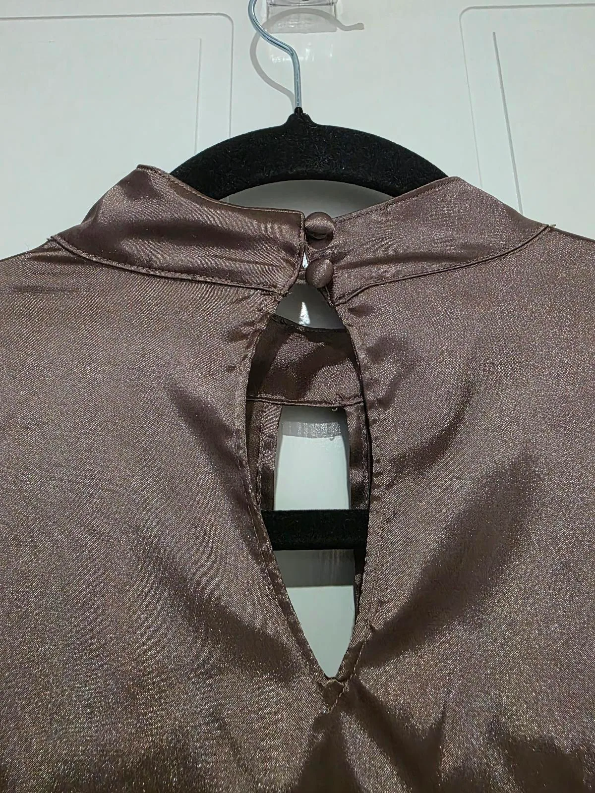 Guess Cabrera Satin Mock Neck Top - Size S (NWT) — photo 9