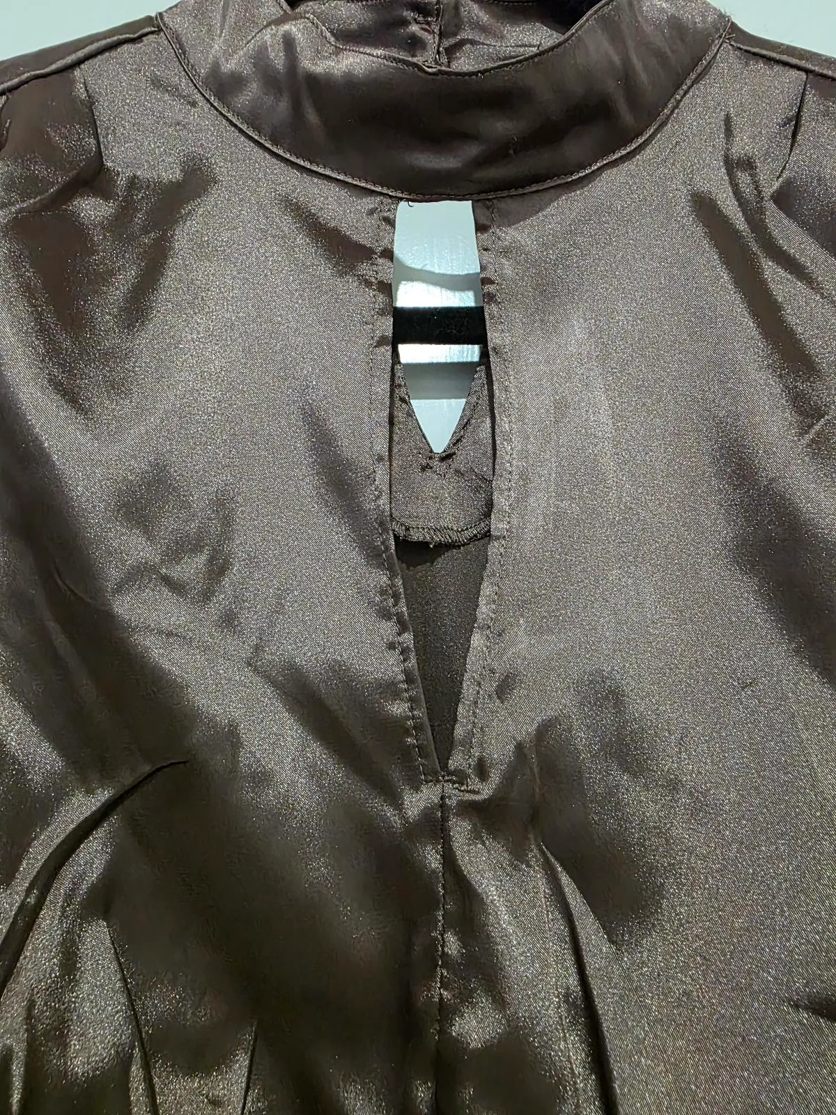Guess Cabrera Satin Mock Neck Top - Size S (NWT) — photo 6