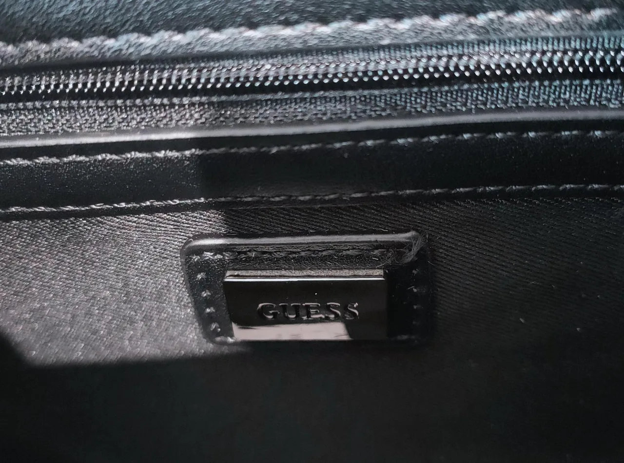 Brand new guess bag — photo 5