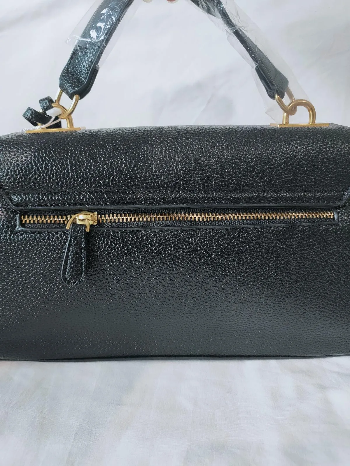 Brand new guess bag — photo 5
