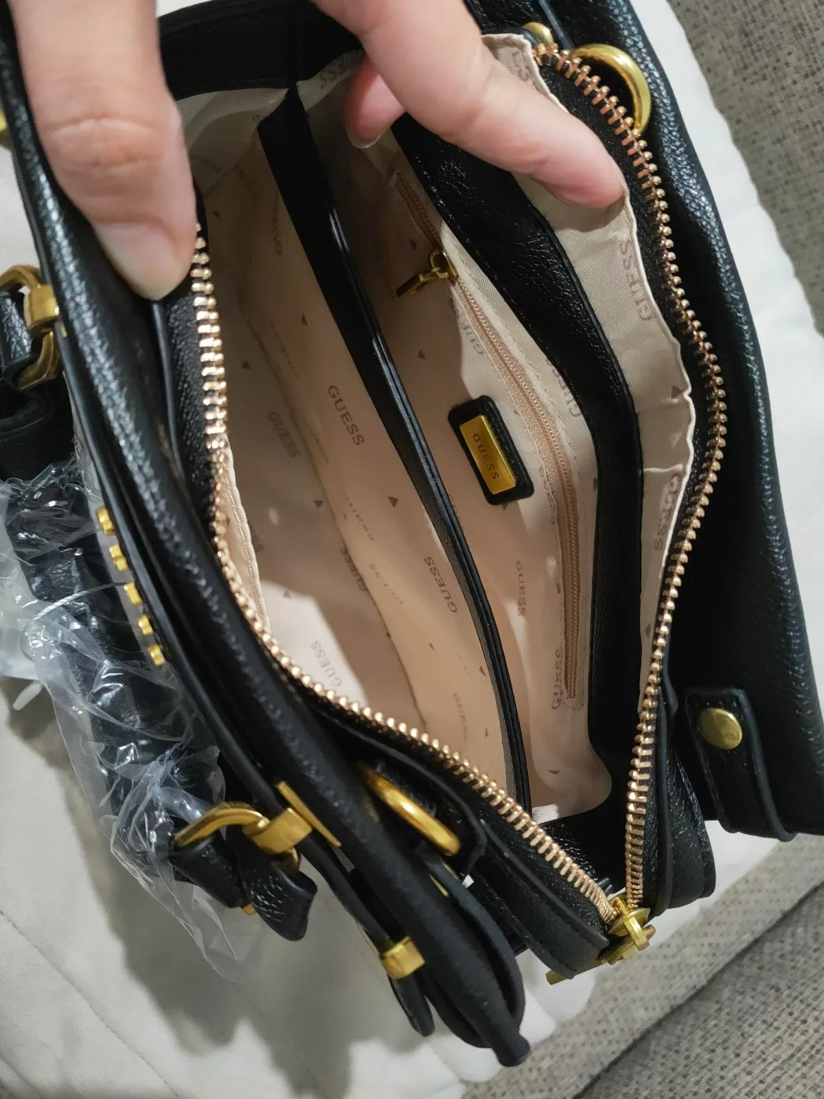 Brand new guess bag — photo 6