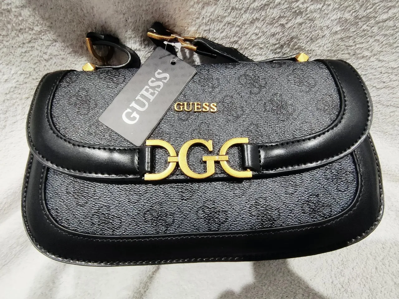 Brand new guess bag — photo 2