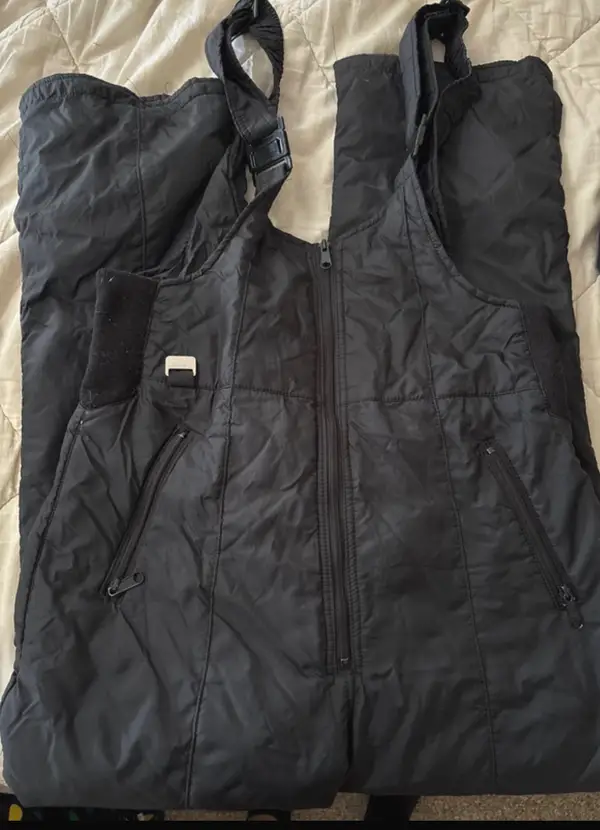 Snow suit