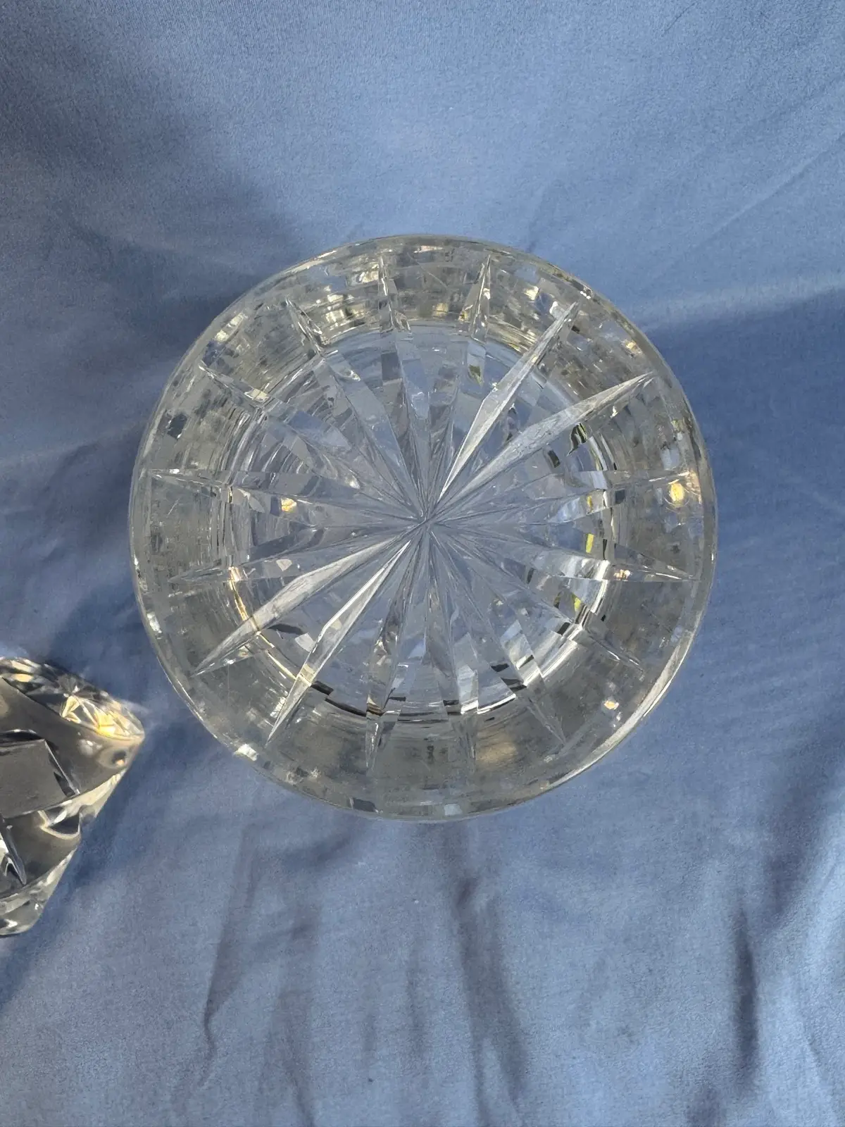 Clear cut glass decanter with stopper – photo 6
