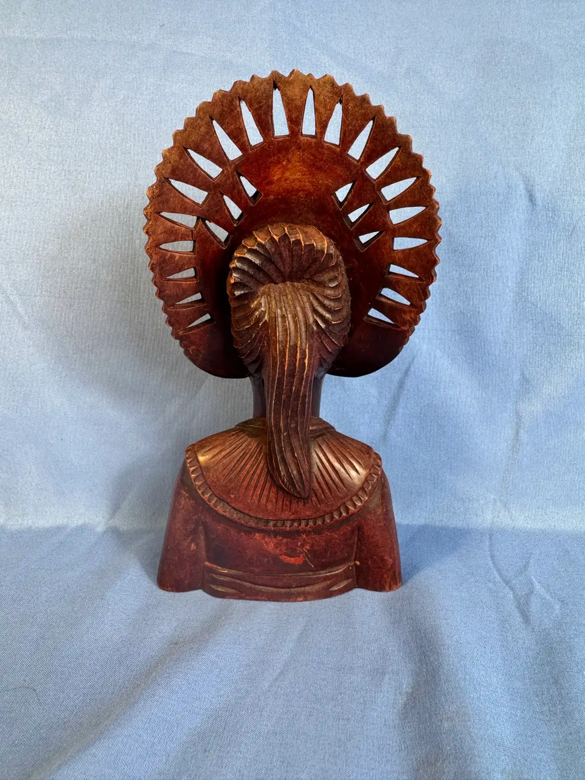 Hand carved wooden tribal woman – photo 3