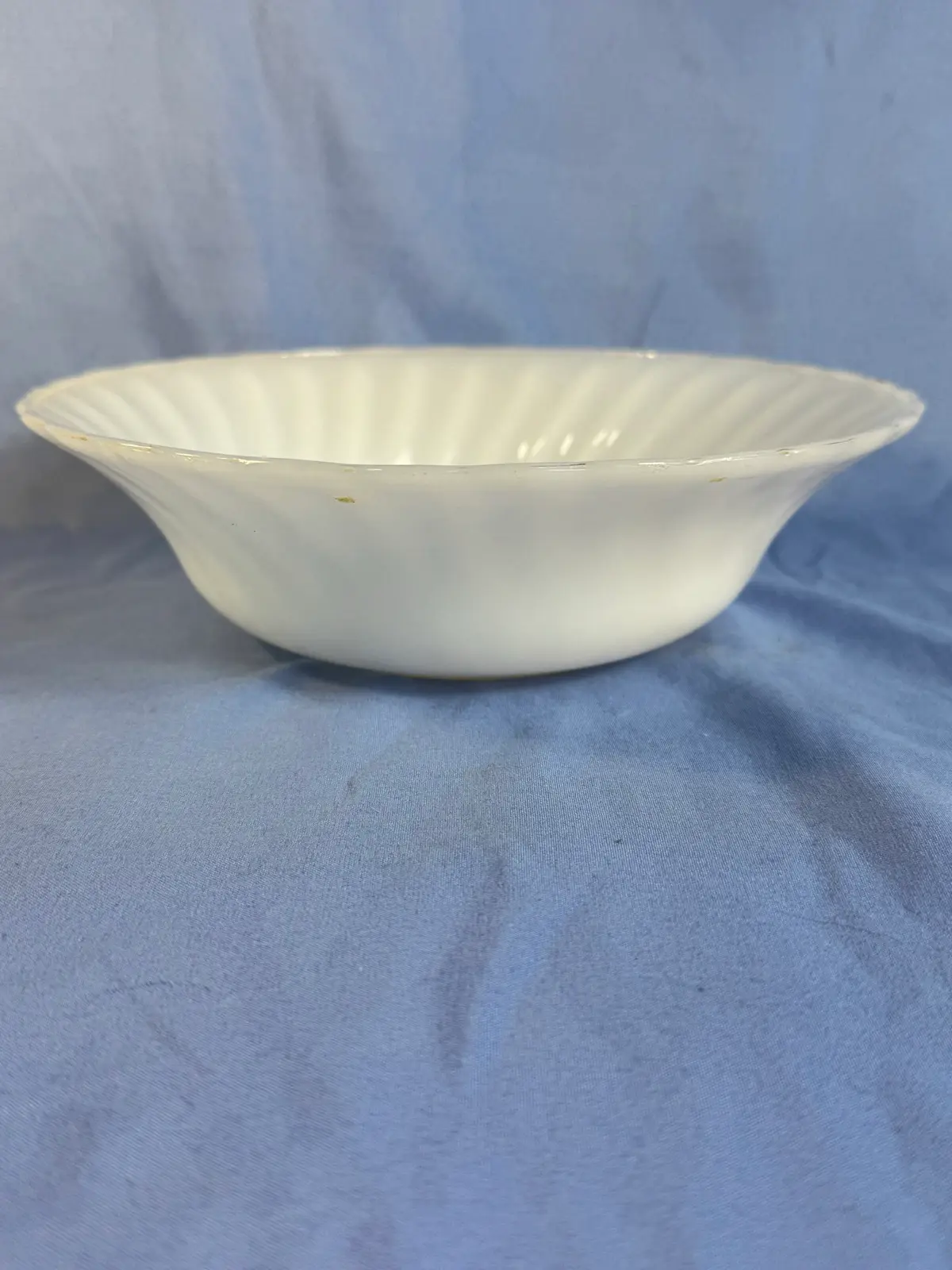 Fire king white milk glass swirl bowl – photo 5