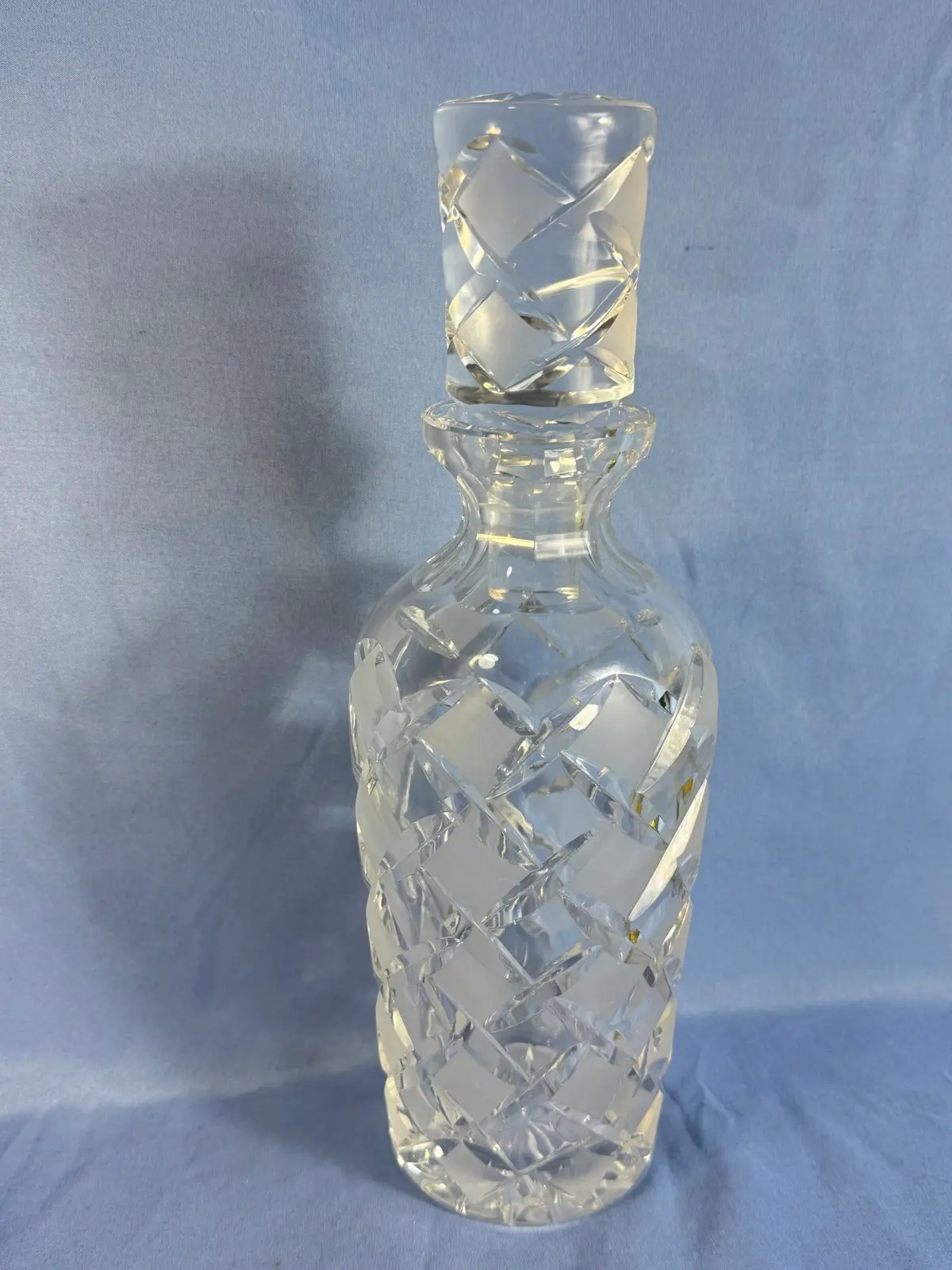 Clear cut glass decanter with stopper – photo 11