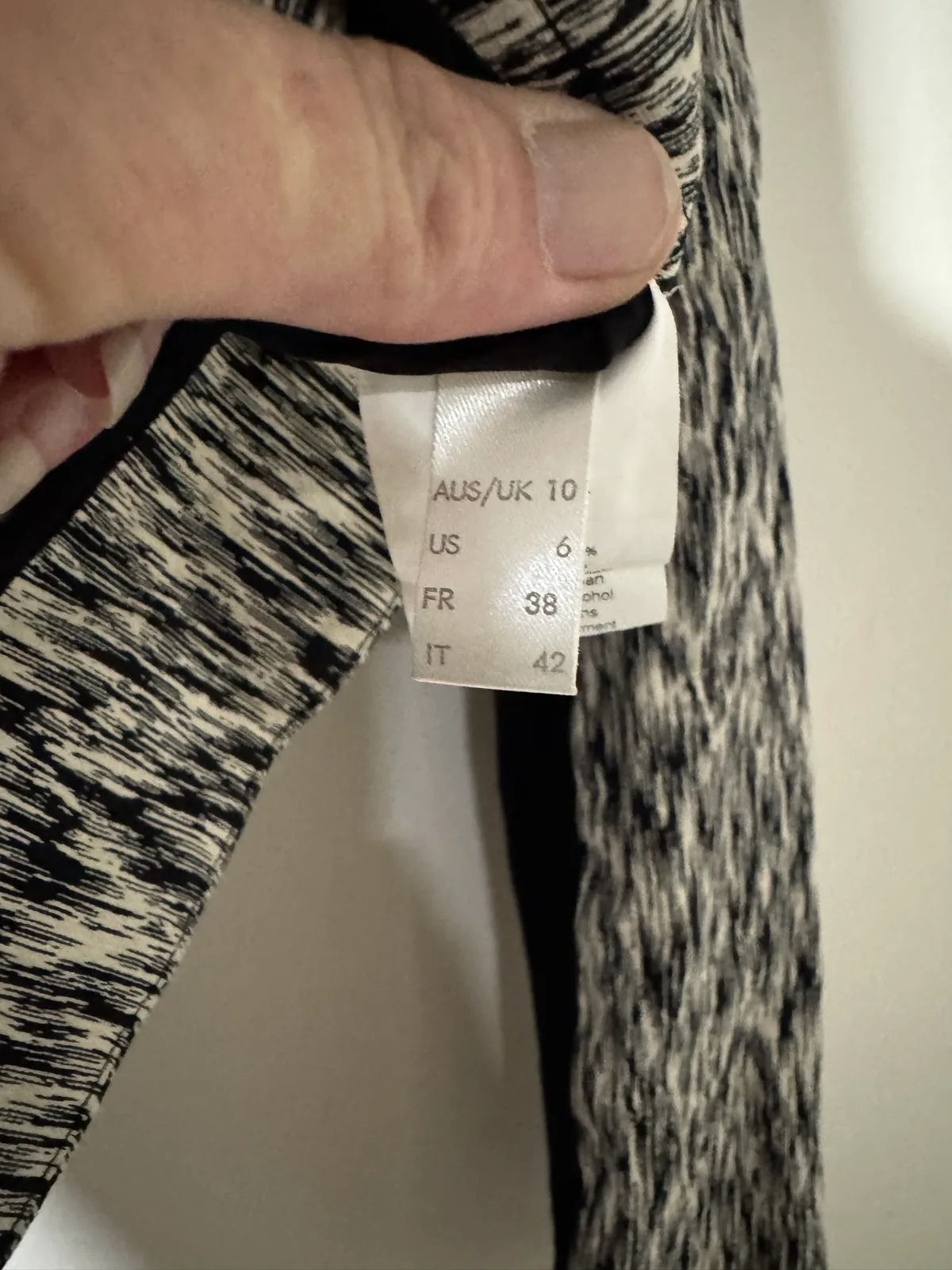 Willow Women's Black and White Patterned Jacket — photo 8