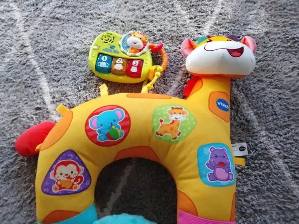 VTech Tummy Time sensory Cushion