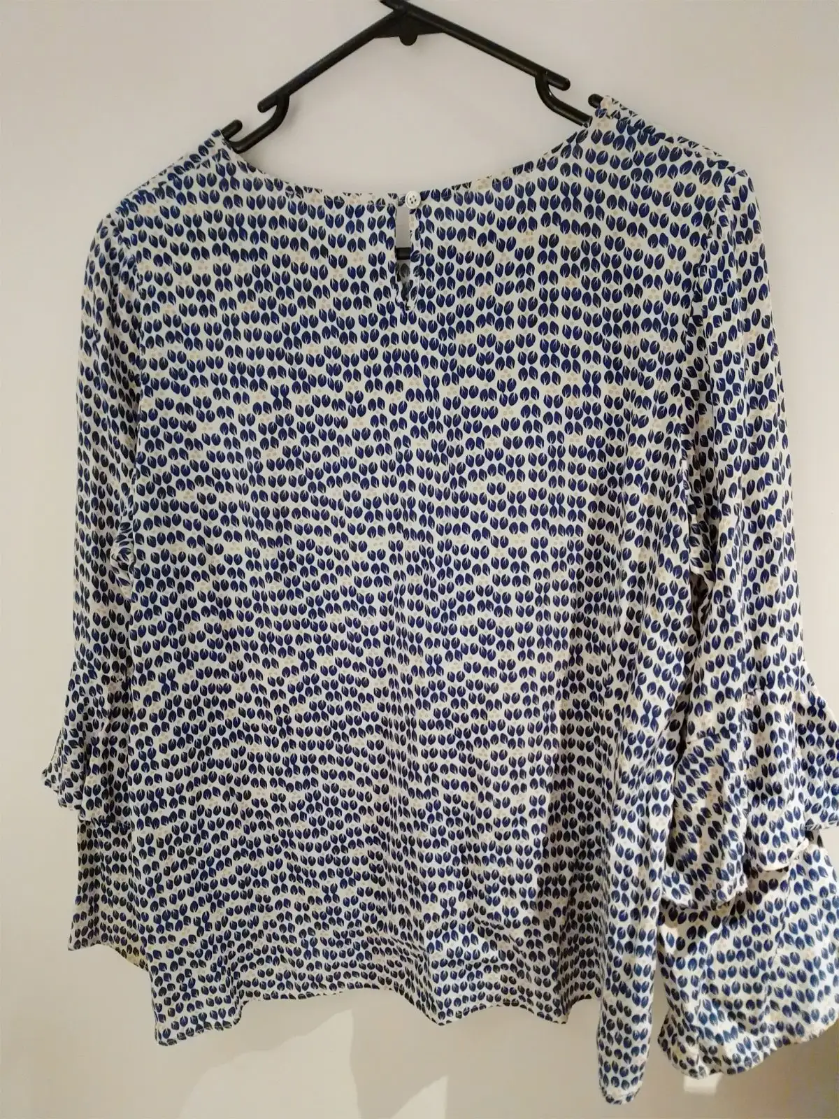 Women's Size AU12 Shirt – photo 3