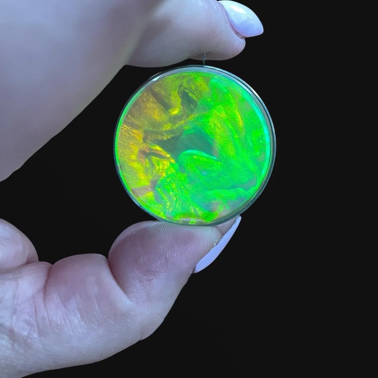 Y2K Unisex 3D Hologram Pendant – photo 2