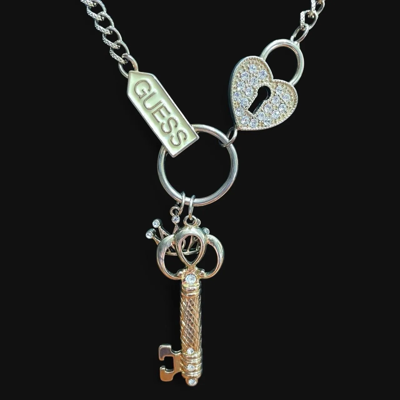Vintage Y2K GUESS Gold toned Curb Chain Rhinestone Heart Lock & Crown Key Neckla – photo 2