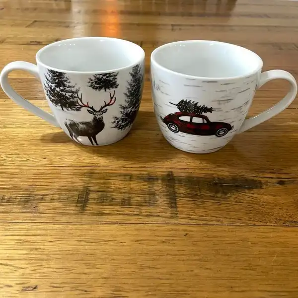 Set of 2 oversized coffee/tea Christmas mugs