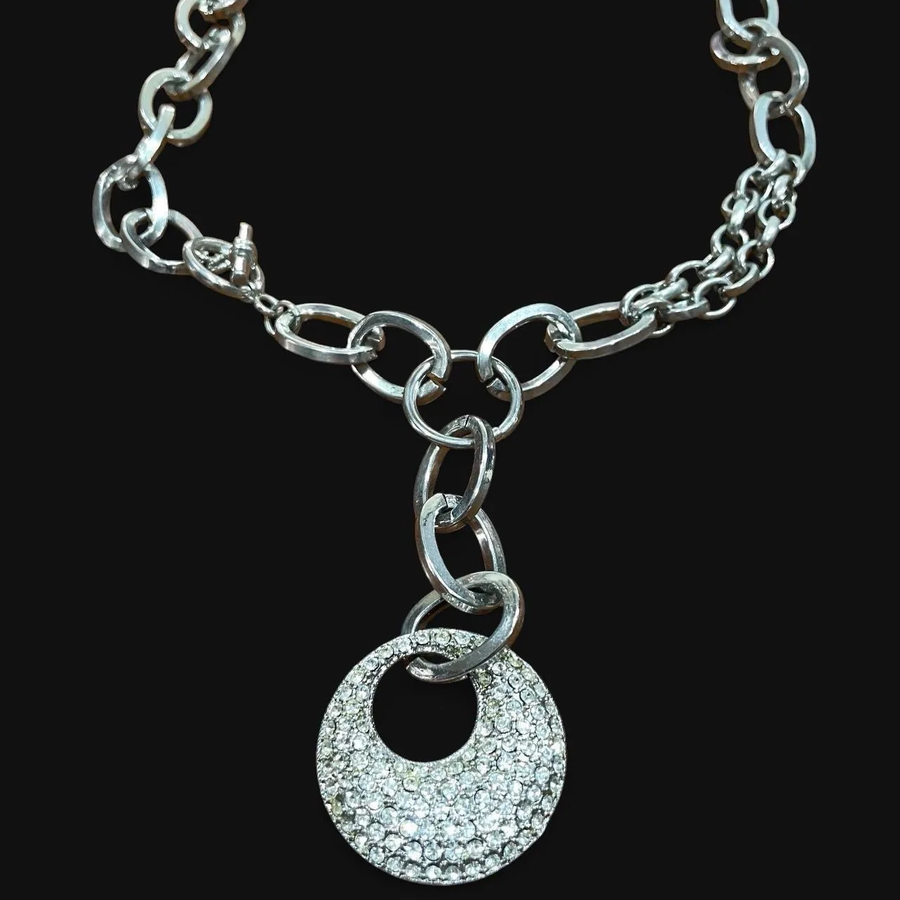 Y2K Silver toned chain necklace with rhinestone pendant – photo 4
