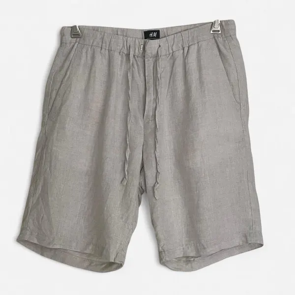 H&M UNISEX  Cream linen shorts