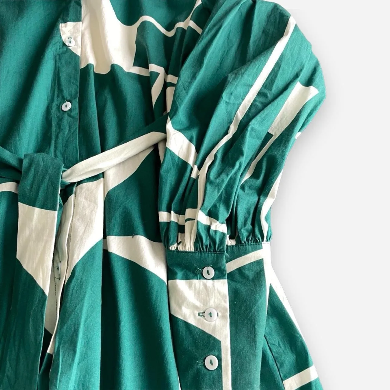 Green and Cream abstract geometric print long sleeve shirt dress with tie waist – photo 6