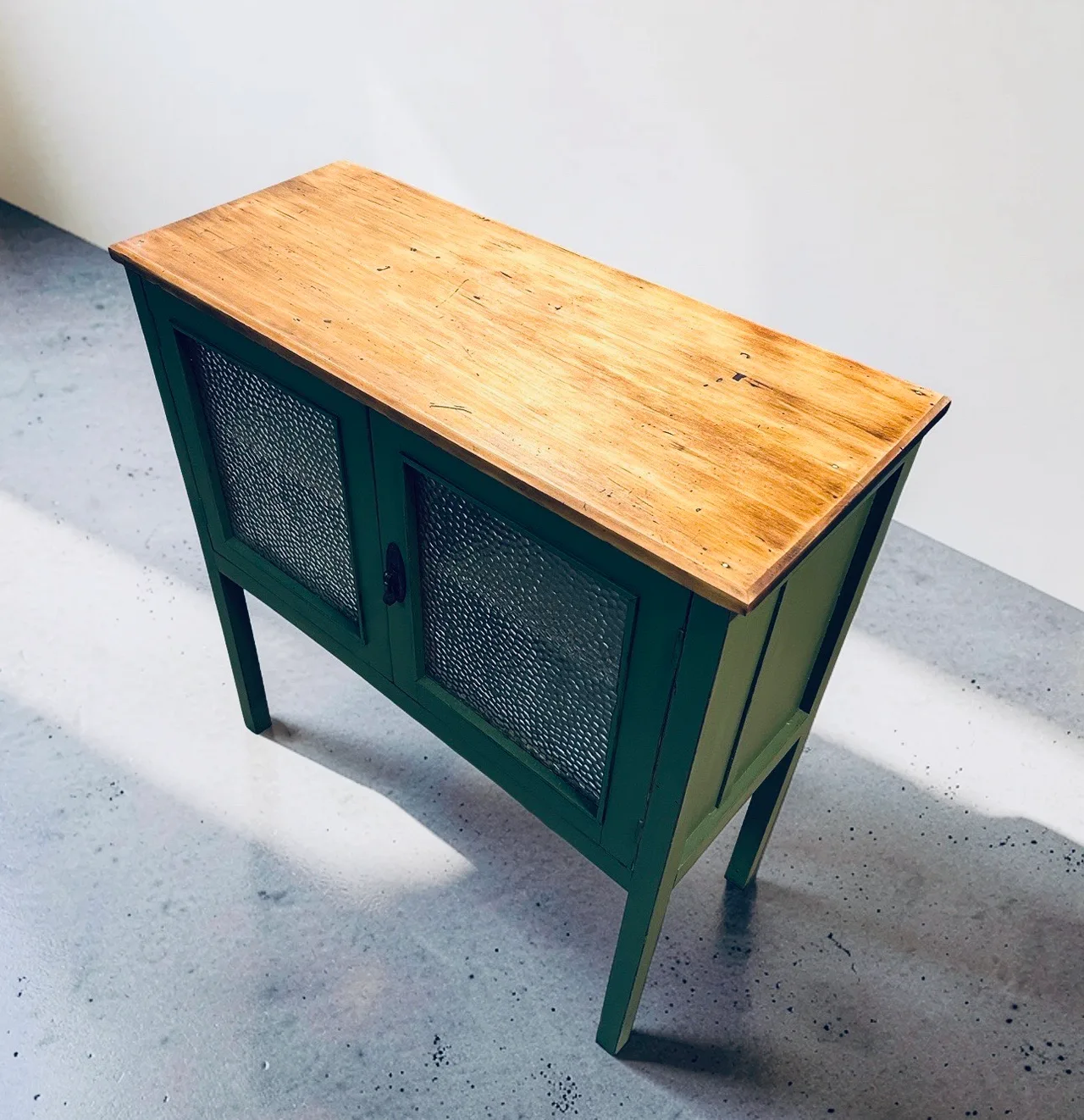 Kauri Cabinet — photo 3