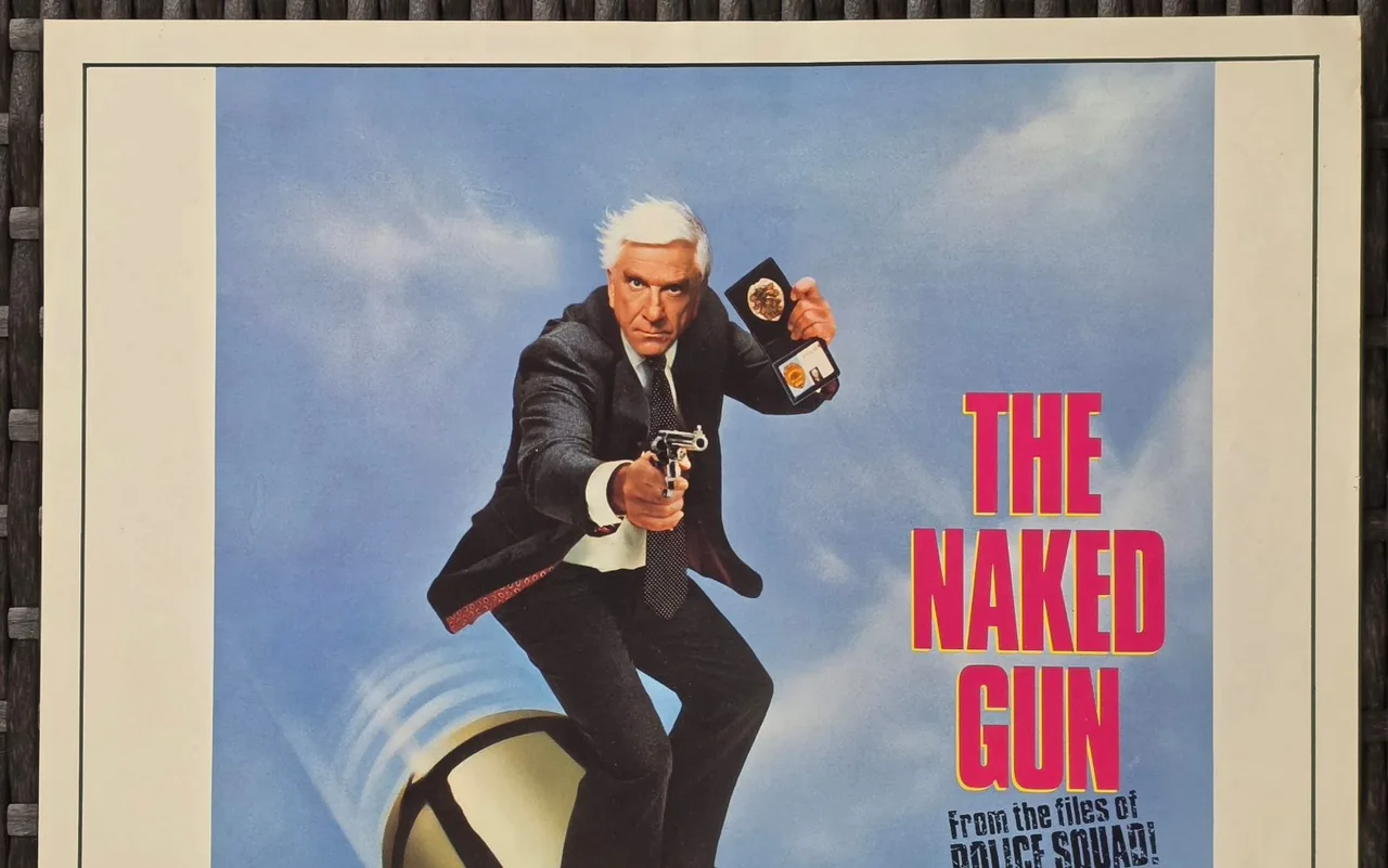 The Naked Gun 1988 Original Australian Daybill Movie Poster Leslie Nielsen — photo 3