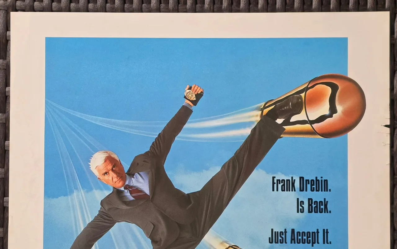The Naked Gun 2½ 1991 The Smell of Fear Original Australian Daybill Poster — photo 3