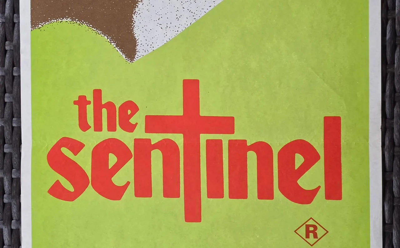 The Sentinel 1977 Original Australian Daybill Horror Movie Poster — photo 5
