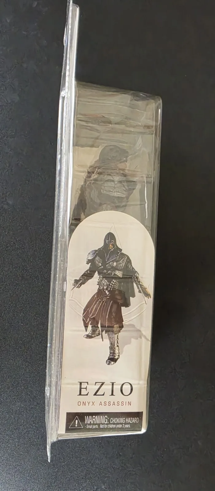 2011 Assassin's Creed Brotherhood Ezio Onyx Assassin Sealed NECA Figure – photo 5