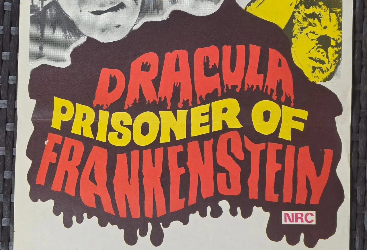 1972 Dracula Prisoner of Frankenstein Original Australian Daybill Horror Poster — photo 5