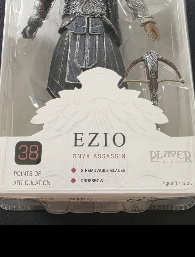 2011 Assassin's Creed Brotherhood Ezio Onyx Assassin Sealed NECA Figure – photo 9