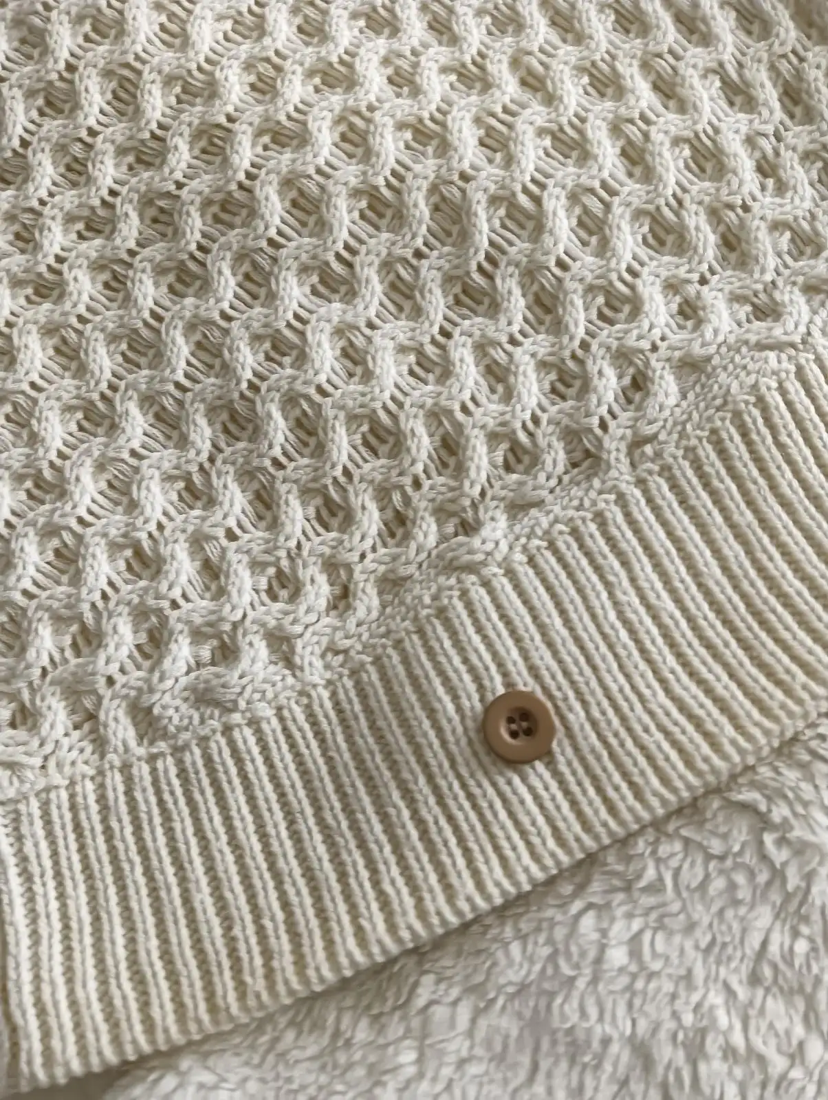 Women's Knitted Poncho – photo 4