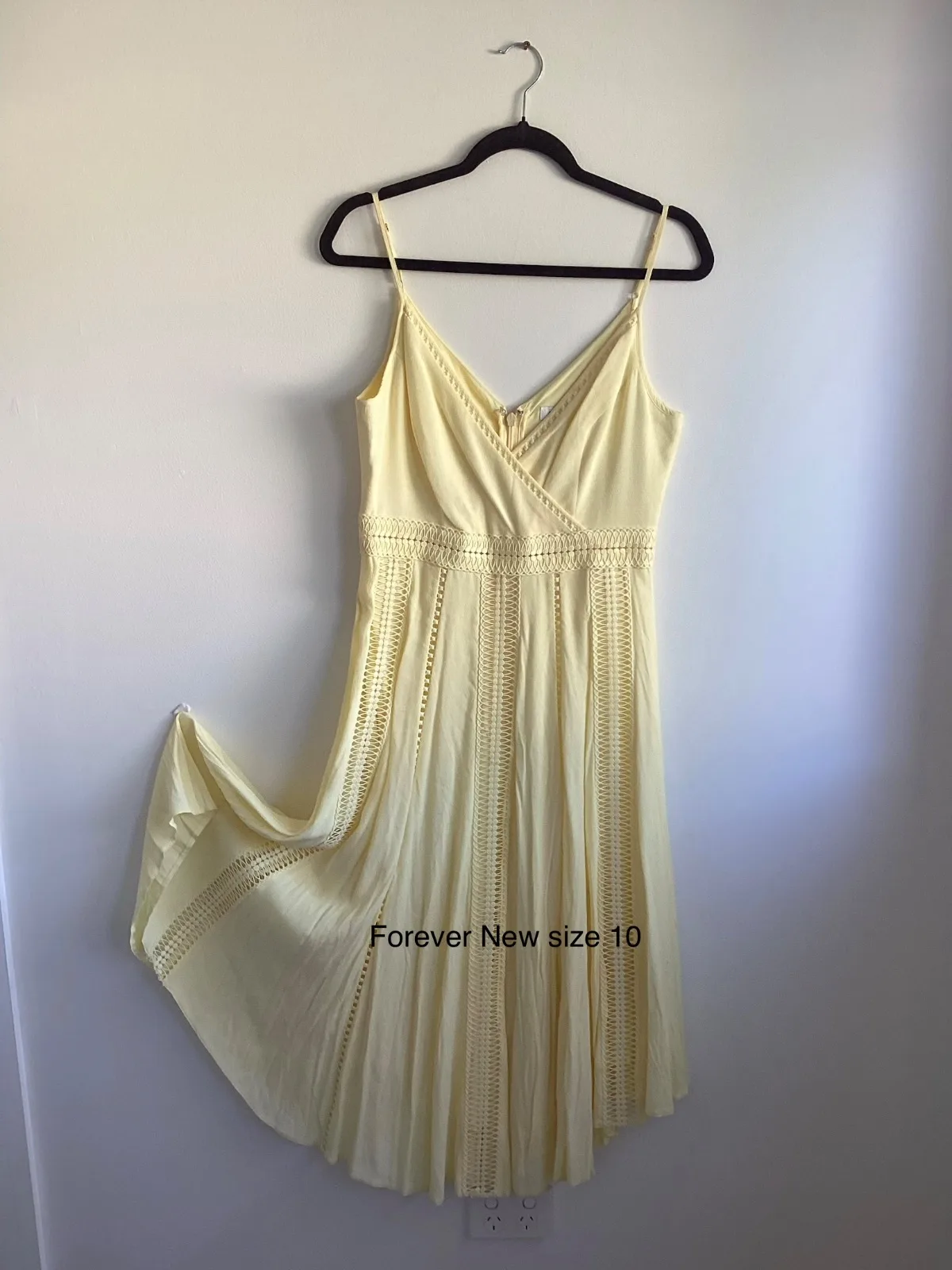 Forever New beautiful dress Size 10 New without tags — photo 3