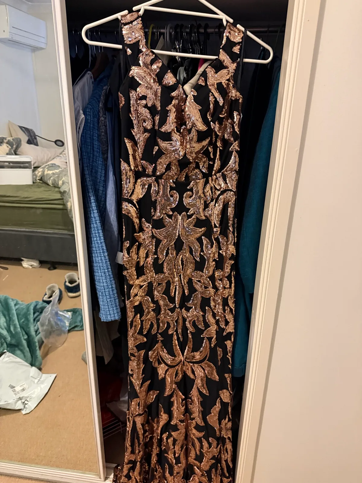 Ball gown gold embossed – photo 3