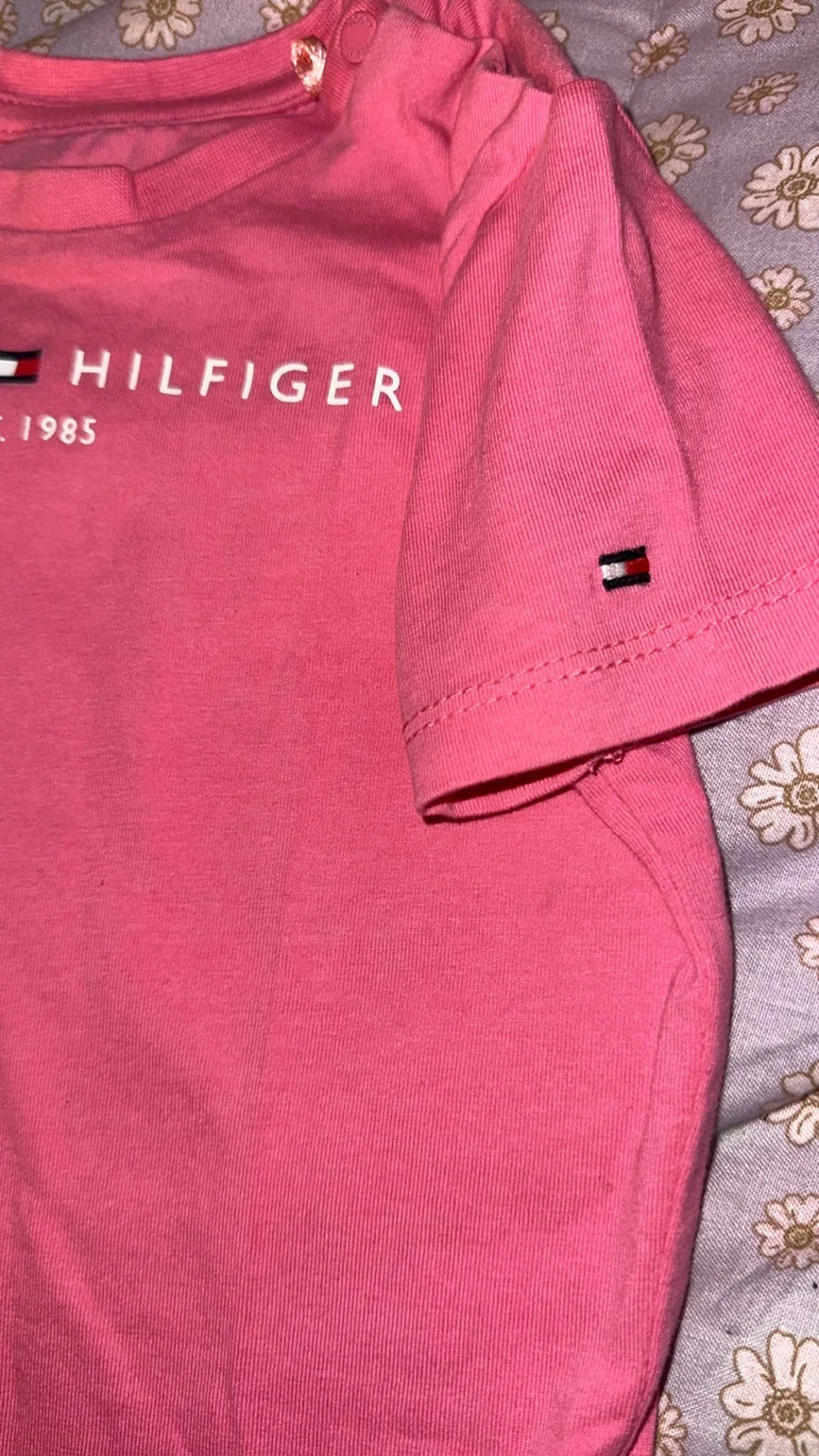 Tommy Hilfiger girls 9-12mth tshirt — photo 2