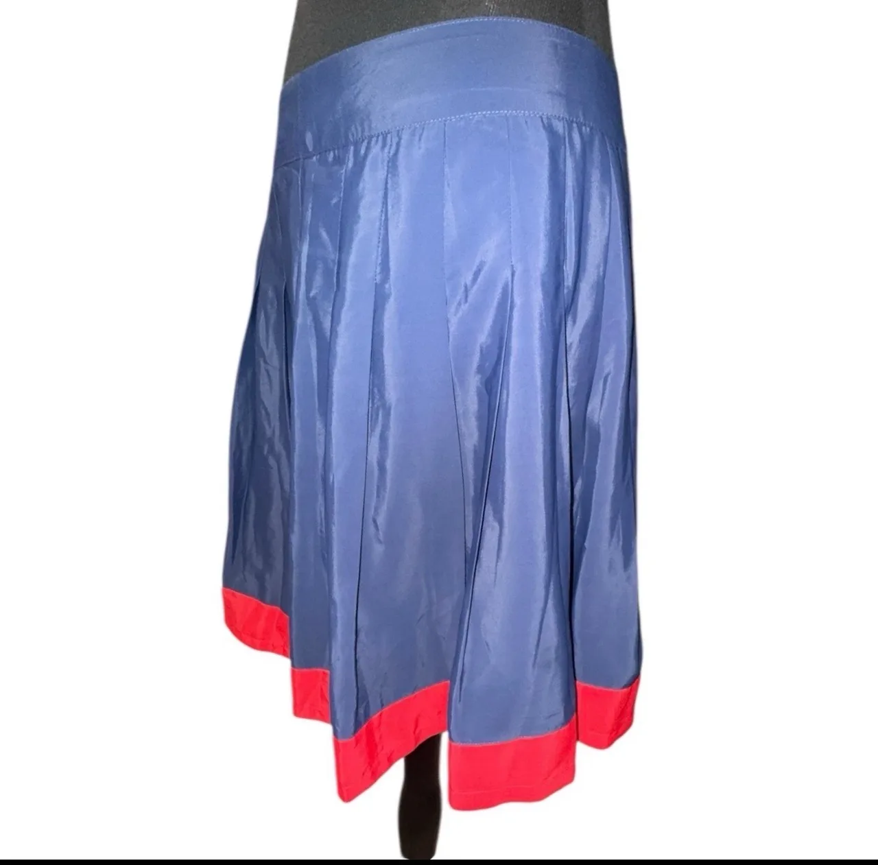 Tommy Hilfiger pleated navy skirt sz 6 – photo 3